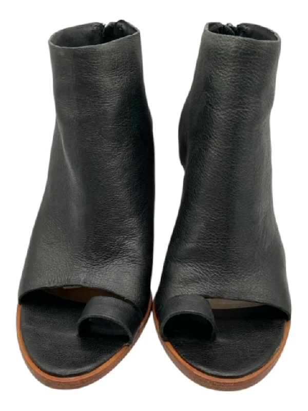 booties with pointed toe-  Loeffler Randall Shoe Size 7 Black & Brown Pebbled Leather Back Zip Booties