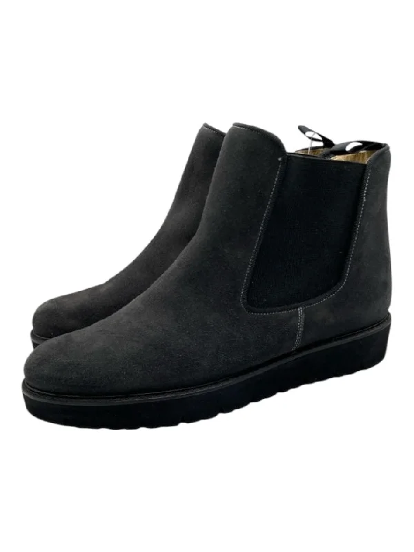 booties for weekend getaways-  Ann Mashburn Shoe Size 41 Gray & Black Suede Almond Toe Ankle Lugsole Booties