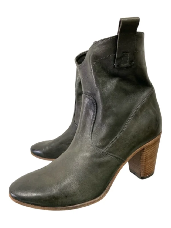 booties with zipper-  Alberto Fermani Shoe Size 39 Sage green Leather Ankle Almond Toe Booties