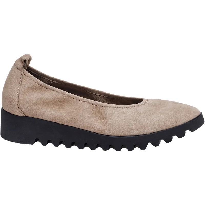 Snowboarder Casual Shoes-Casual shoes with smart design-Women's Aetrex Brianna Taupe Suede