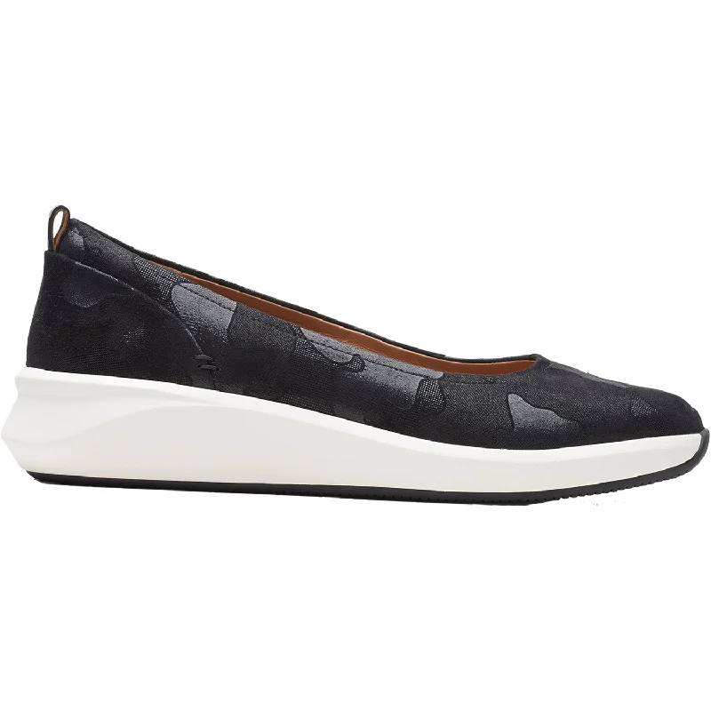 Warm Casual Shoes-Casual shoes with chic design-Women's Clarks Un Rio Vibe Black Camo Suede